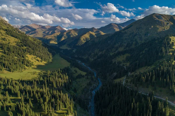 Rivière Dans Une Gorge Montagne Photographie Aérienne — Photo