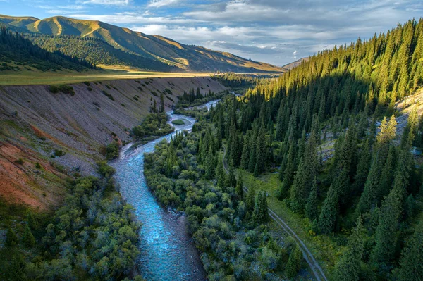 Rivier Een Bergkloof Luchtfotografie — Stockfoto