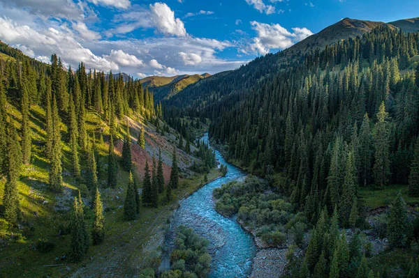 Flod Bergskedja Flygfoto Royaltyfria Stockbilder