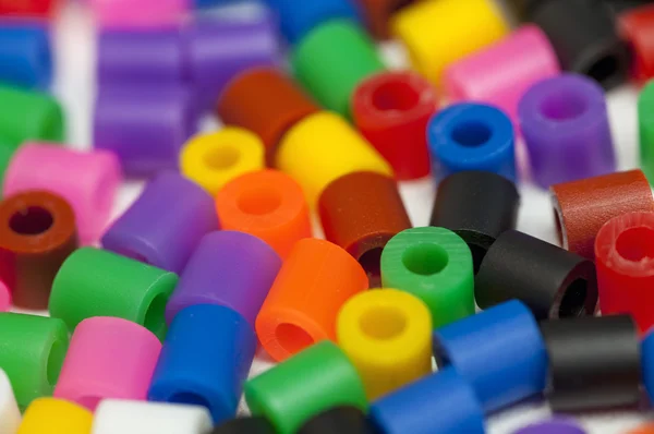 Farben der Plastikperlen — Stockfoto