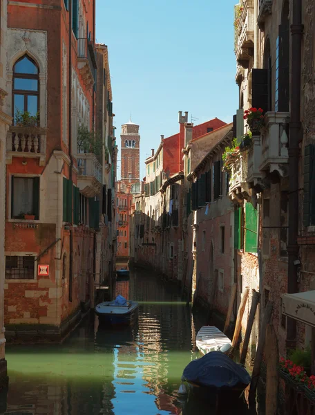 Schöner Kanal in Venedig — Stockfoto