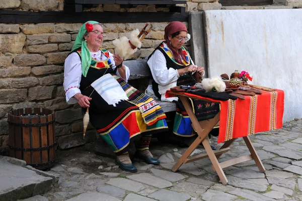 Bulgare Needlewomen au travail — Photo
