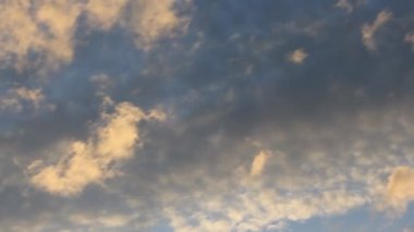 Bulutlu güzel gün batımı