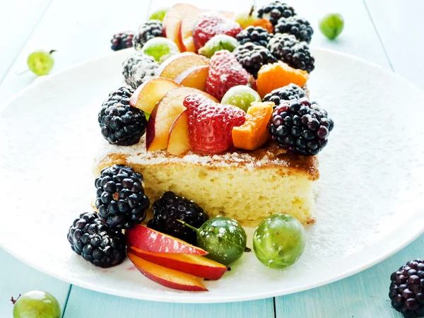 Berry piškotový dort — Stock fotografie