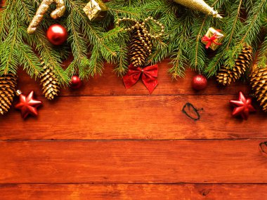 Noel ağacı ve ahşap süslemeler. Sığ dof.