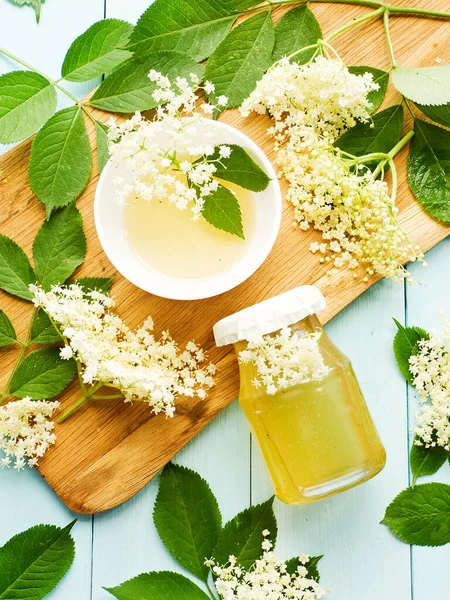 Elderberry Szirup Házi Méz Virágokkal Fán Sekély Dof — Stock Fotó