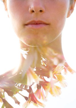 Çift pozlama yarım yüz portresi.