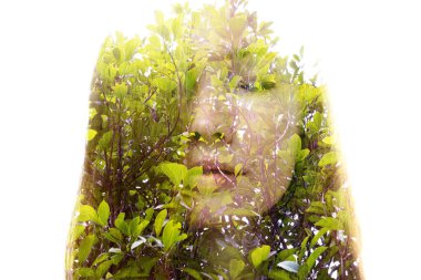 İç dünyasına dalmış genç bayan