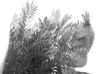 Neşe. Bir kadının çift portresi