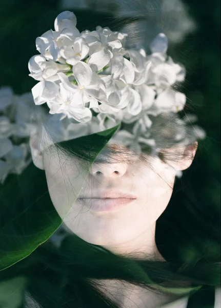 Floral vrouw portret — Stockfoto