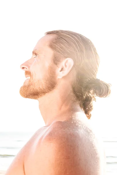 Man enjoying summer sunshine — Stock Photo, Image