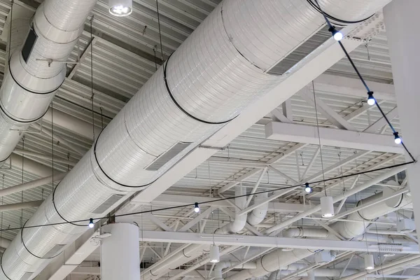 Sistema Ventilación Bajo Techo Almacén Moderno Centro Comercial Tubería Metálica — Foto de Stock