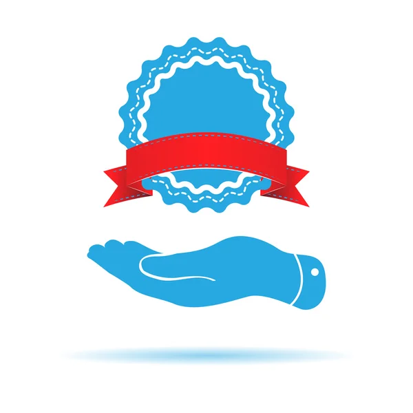 Mão plana mostrando crachá com ícone de fita vermelha em um backgrou branco —  Vetores de Stock