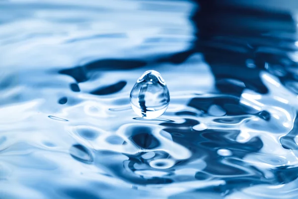 Geplätschertes Wasser — Stockfoto
