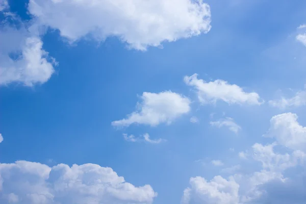 Tranquilo céu azul — Fotografia de Stock