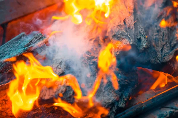Iskry z płomienia — Zdjęcie stockowe