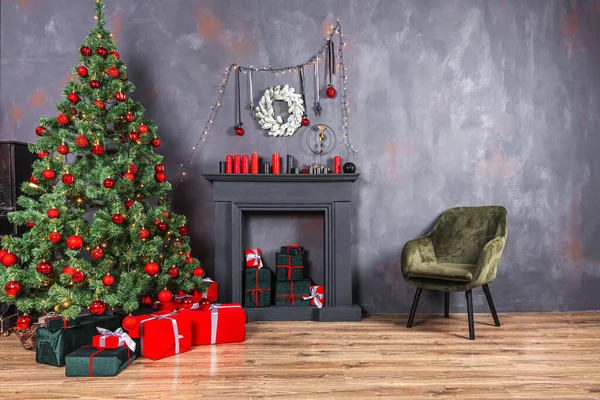 Hermosa Habitación Decorada Vacaciones Con Árbol Navidad Con Regalos Debajo Imagen De Stock