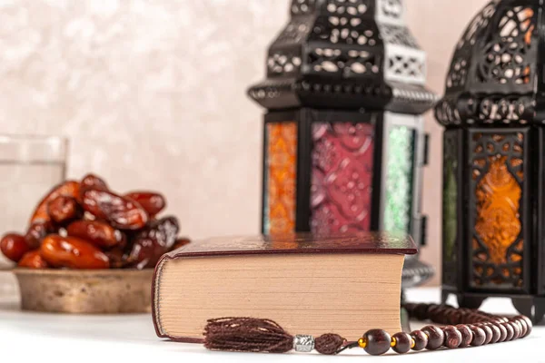 Muslimischer Feiertag Heiligen Monat Ramadan Schöner Hintergrund Mit Leuchtender Laterne — Stockfoto