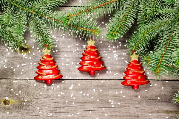 Julgran med grannlåt — Stockfoto
