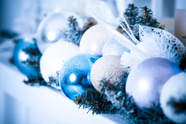 Palline di Natale e decorazione — Foto Stock