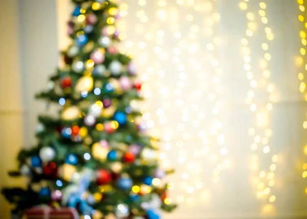 Habitación con árbol de Navidad — Foto de Stock