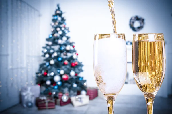 Due bicchieri di champagne di Natale — Foto Stock