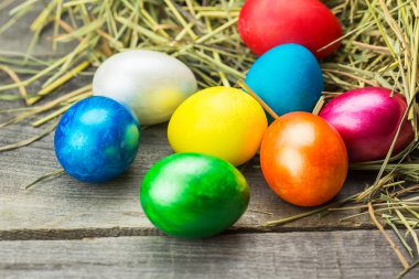Renkli Paskalya yumurtaları
