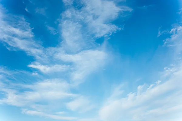 Fluffy clouds in the sky — Stock Photo, Image
