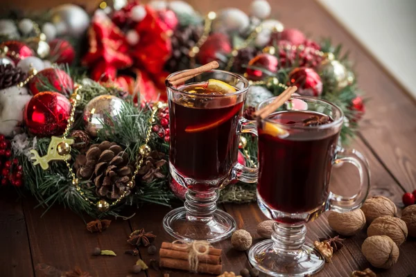 Christmas hot mulled wine with spices — Stock Photo, Image