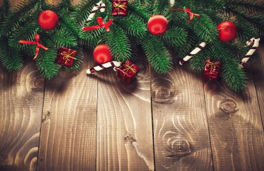 Noel ağacın dekore edilmiş