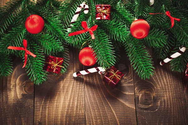 Noel ağacın dekore edilmiş