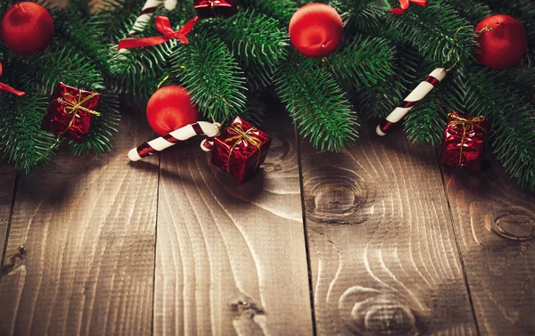 Dekorerade grenar av julgran — Stockfoto