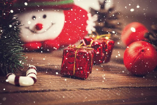 çam ağacı süsleme