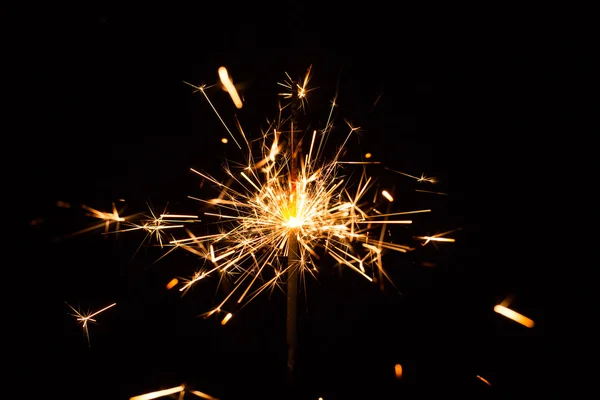 Partij brandende sparkler — Stockfoto