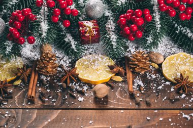 Güzel Noel kar köknar ağacı