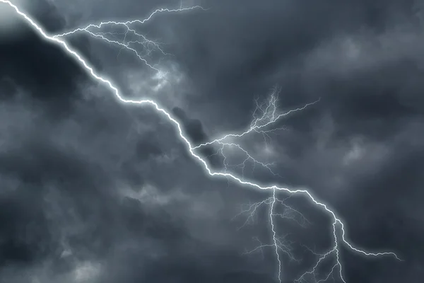 Lightning strike on cloudy sky — Stock Photo, Image