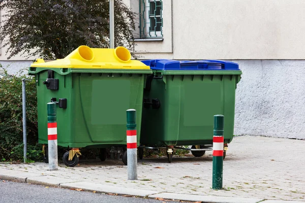 Lixo Recipientes Cidade — Fotografia de Stock