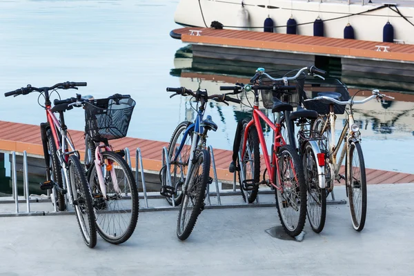 Aparcamiento bicicleta — Foto de Stock