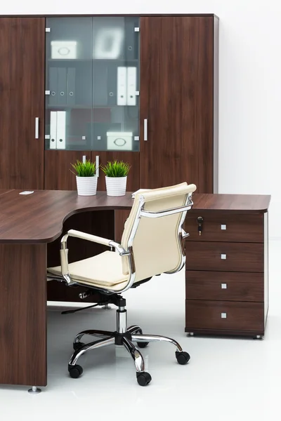 Desk, chair and bookcase — Stock Photo, Image