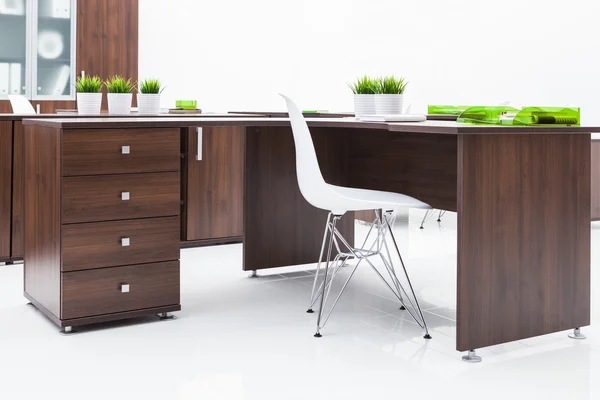 Desk and bookcase — Stock Photo, Image