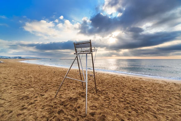 ライフガード金属製の椅子 — ストック写真