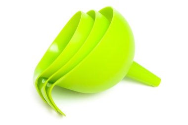 Plastik yeşil huniler