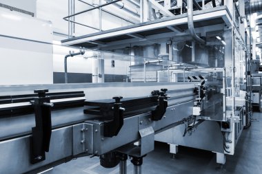 Fabrika konveyör çalışma