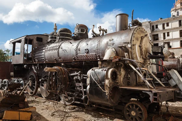 Velha locomotiva a vapor — Fotografia de Stock