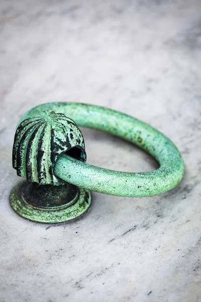 Oude koperen ring — Stockfoto