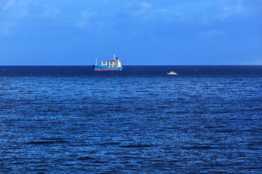 Kargo gemisi ve okyanus tekne