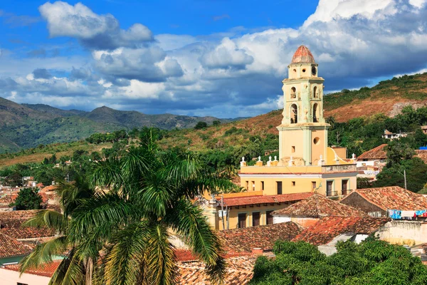 Hermosa iglesia vieja — Foto de Stock