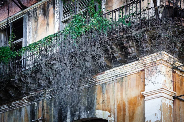 Antiguos balcones históricos — Foto de Stock