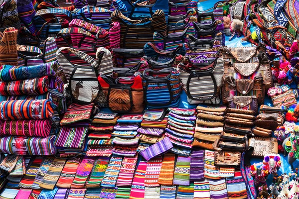 Peruvian clothes and bags — Stock Photo, Image