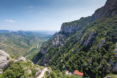 Yaz manzara - Montserrat dağ, İspanya'dan görünüm